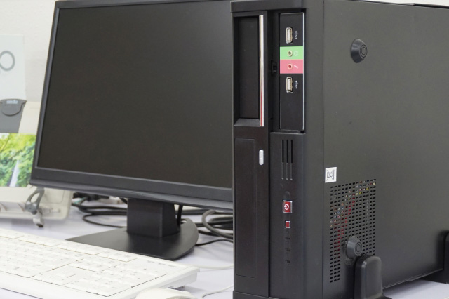デスクトップワークステーション